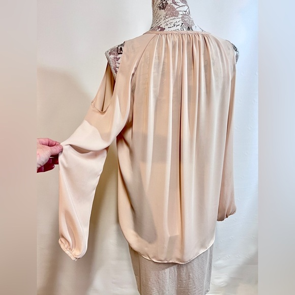 AMANDA UPRICHARD Beige long sleeve cold shoulder top size M - Picture 7 of 14